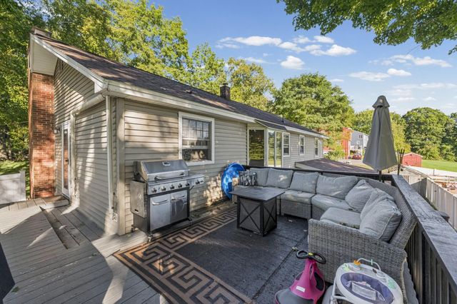 53 Pillsbury Road, Londonderry, NH 03053
