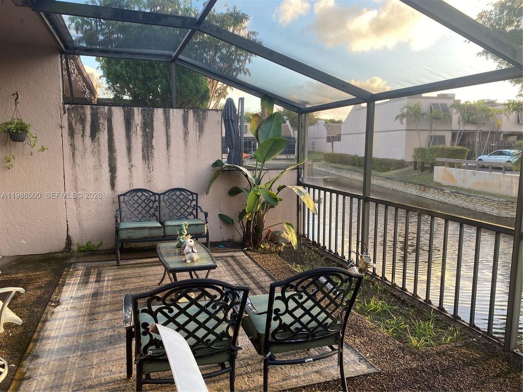 1172 NW 122nd Ter, Pembroke Pines, FL 33026