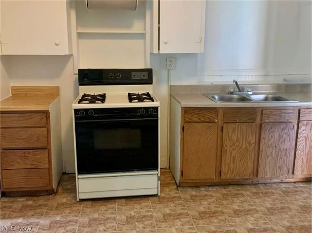 1447-1449 Ohio Avenue, Youngstown, OH 44504