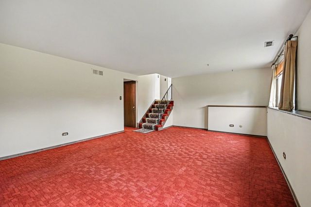 3941 Roslyn Road, Downers Grove, IL 60515