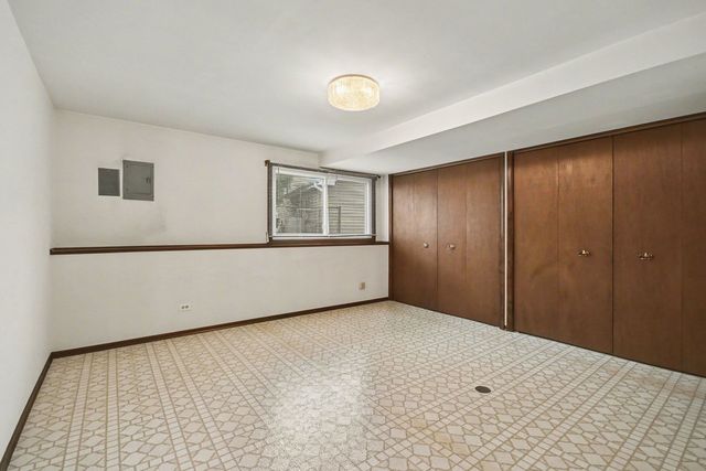 3941 Roslyn Road, Downers Grove, IL 60515