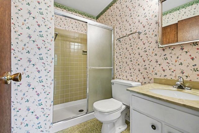 3941 Roslyn Road, Downers Grove, IL 60515