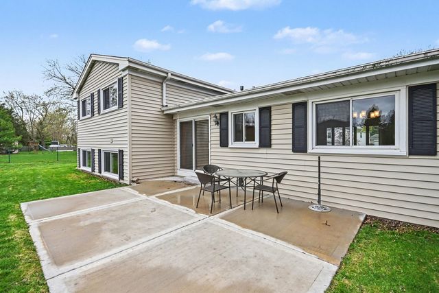 3941 Roslyn Road, Downers Grove, IL 60515