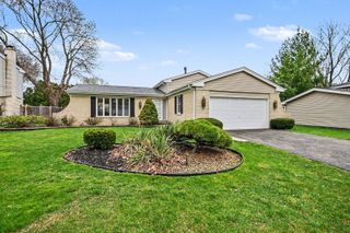 3941 Roslyn Road, Downers Grove, IL 60515