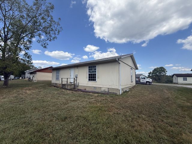 208 Strawberry Lane, Olive Hill, KY 41164