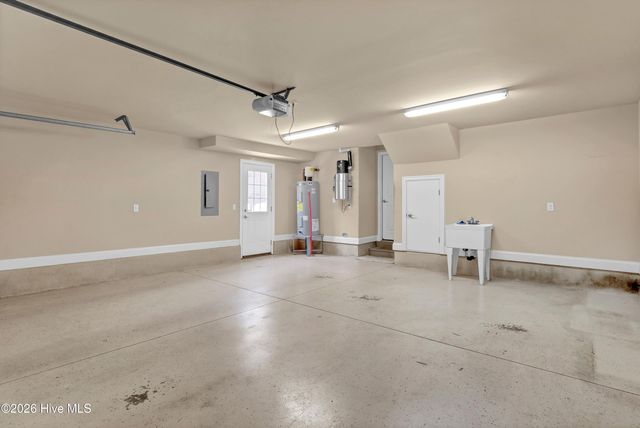 7109 Rock Creek Circle, Wilmington, NC 28405