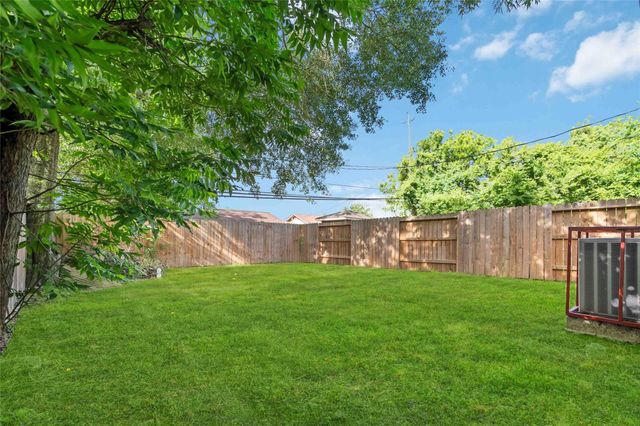 5754 Reed Road B, Houston, TX 77033