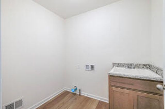 5389 Swan Drive, Burton, MI 48509