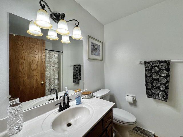 N34W23871 Grace AVENUE, Pewaukee, WI 53072