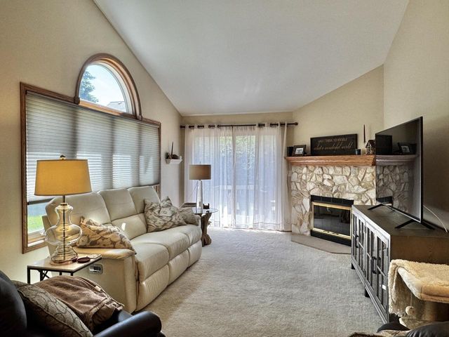 N34W23871 Grace AVENUE, Pewaukee, WI 53072