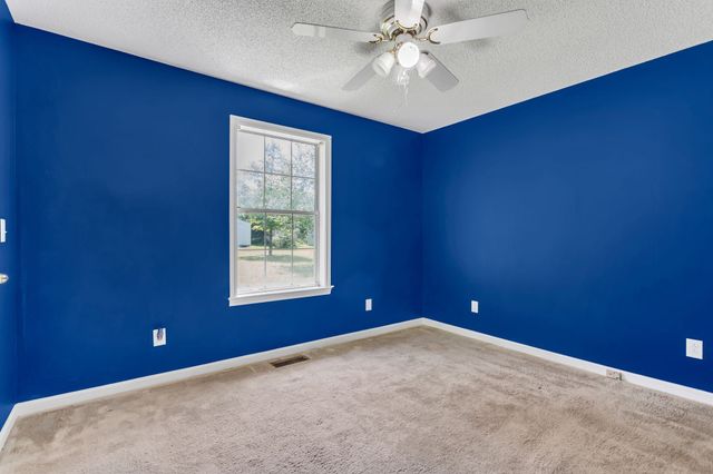 2915 Campbellsville Pike, Columbia, TN 38401
