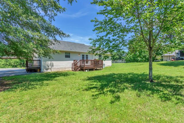 2915 Campbellsville Pike, Columbia, TN 38401