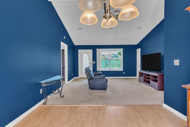 2915 Campbellsville Pike, Columbia, TN 38401
