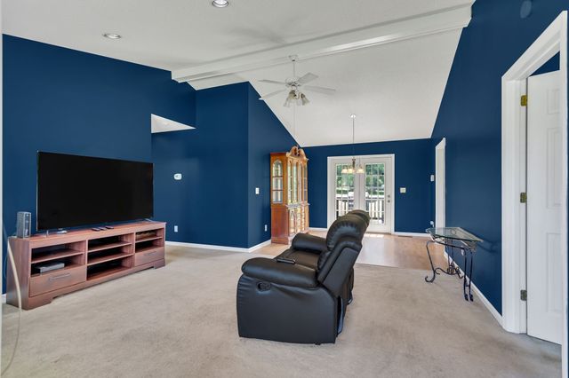 2915 Campbellsville Pike, Columbia, TN 38401