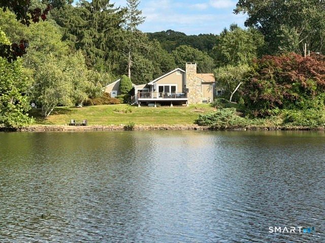 35 Greenwood Drive, Trumbull, CT 06611