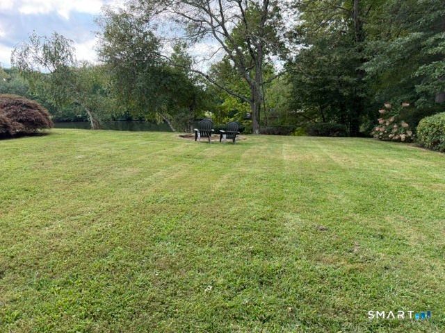 35 Greenwood Drive, Trumbull, CT 06611