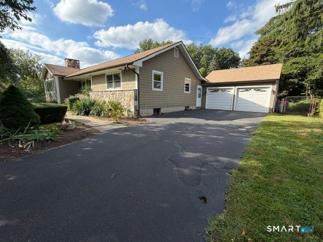 35 Greenwood Drive, Trumbull, CT 06611