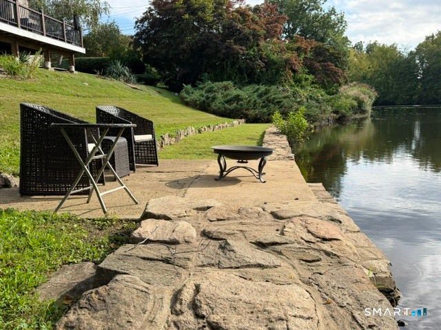 35 Greenwood Drive, Trumbull, CT 06611