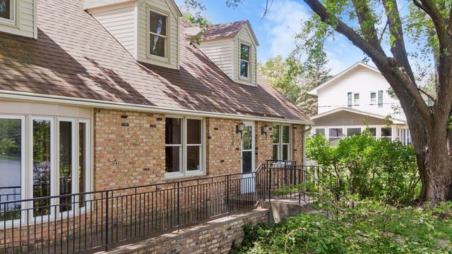 338 Mccarrons Boulevard S, Roseville, MN 55113