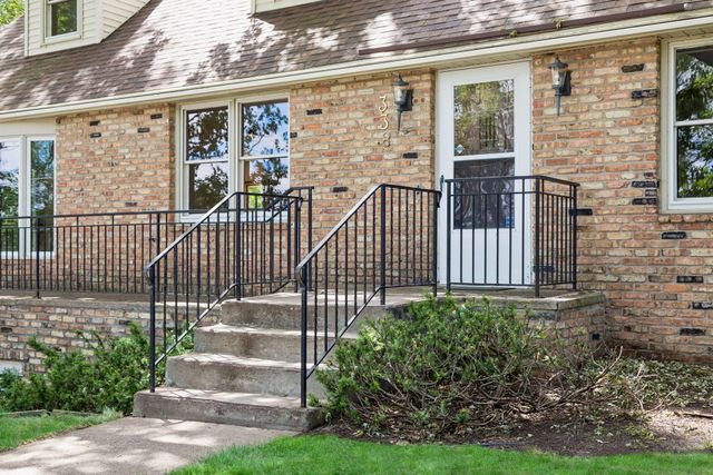 338 Mccarrons Boulevard S, Roseville, MN 55113