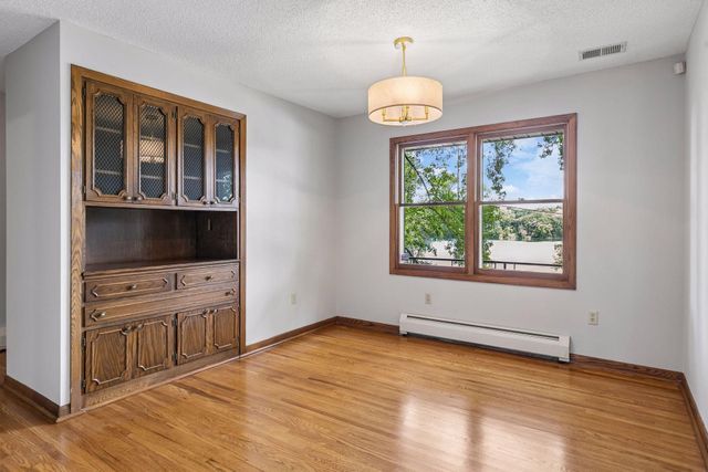 338 Mccarrons Boulevard S, Roseville, MN 55113