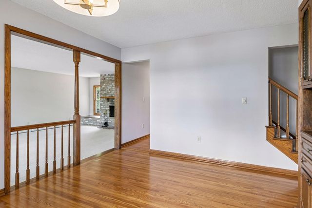 338 Mccarrons Boulevard S, Roseville, MN 55113