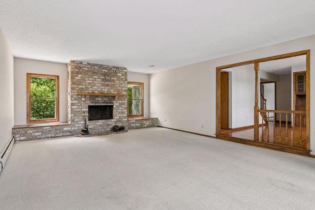 338 Mccarrons Boulevard S, Roseville, MN 55113