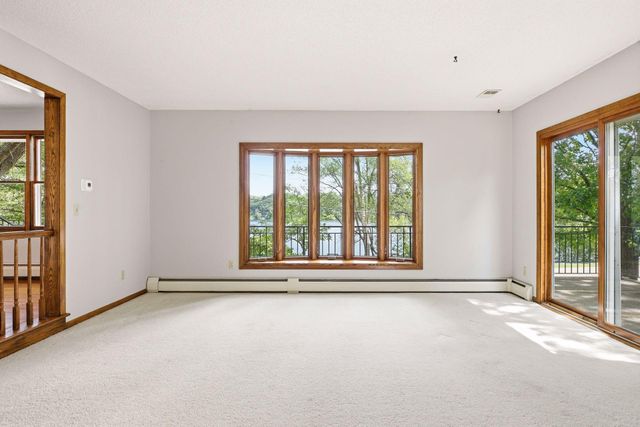338 Mccarrons Boulevard S, Roseville, MN 55113