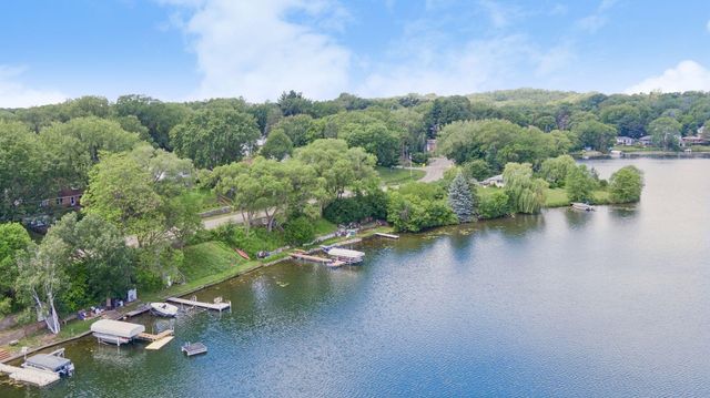 338 Mccarrons Boulevard S, Roseville, MN 55113