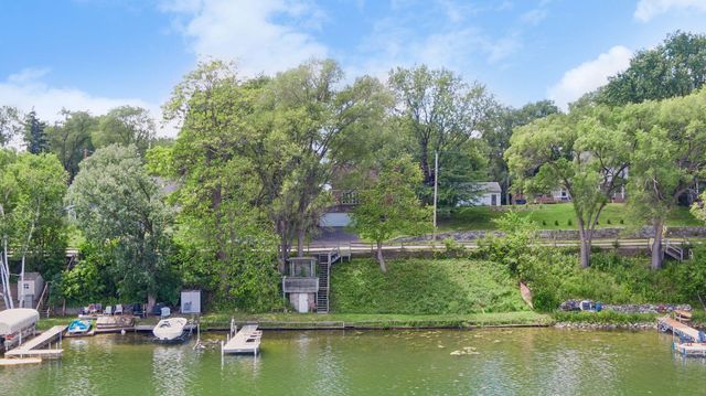 338 Mccarrons Boulevard S, Roseville, MN 55113