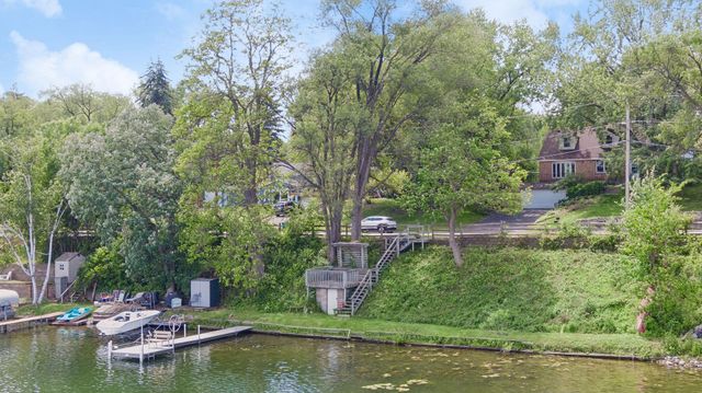 338 Mccarrons Boulevard S, Roseville, MN 55113
