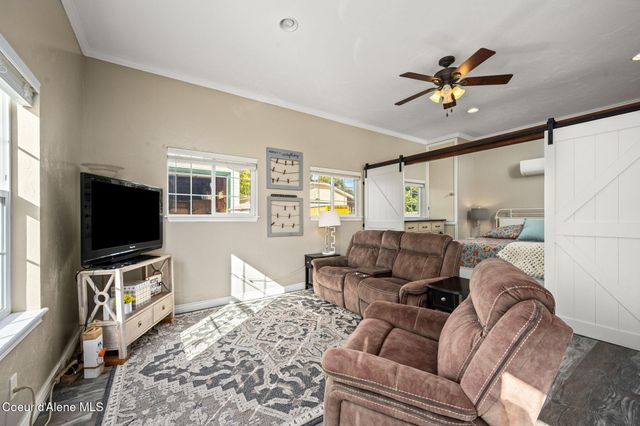 7671 N 4th St, Dalton Gardens, ID 83815