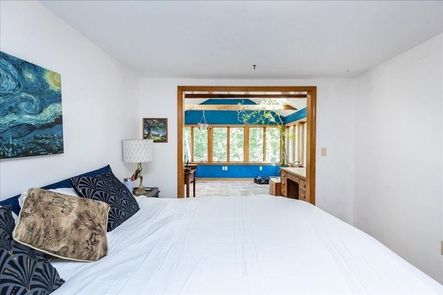 43 Crestwood Cir, Lawrence, MA 01843