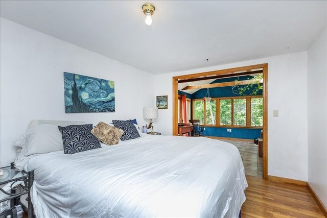 43 Crestwood Cir, Lawrence, MA 01843