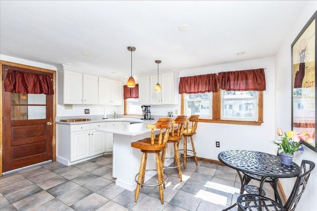 43 Crestwood Cir, Lawrence, MA 01843
