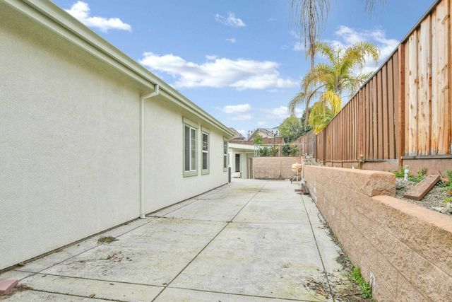 5650 Rosscommon Way, Antioch, CA 94531