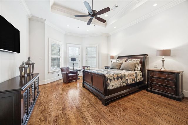 1525 Wakefield Drive, Houston, TX 77018