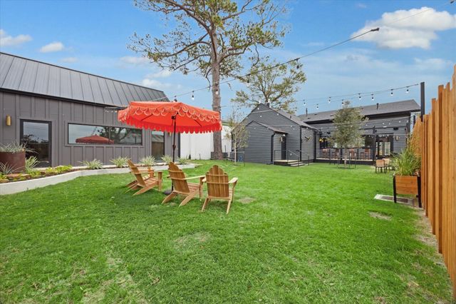 1525 Wakefield Drive, Houston, TX 77018