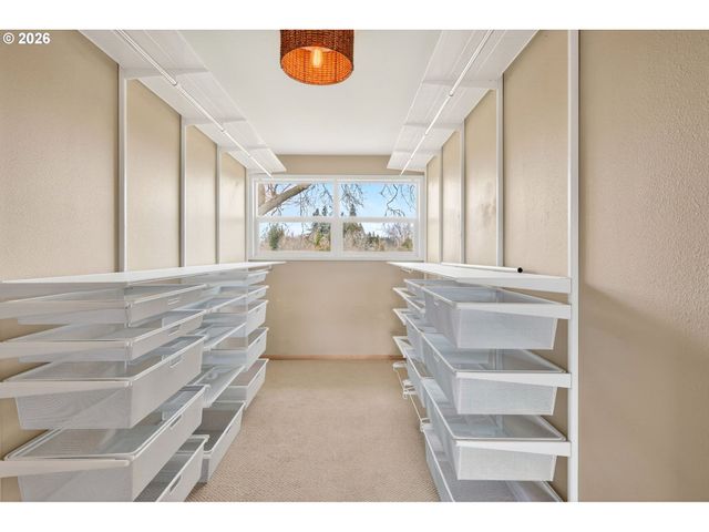 1195 Nw GARIBALDI St, Hillsboro, OR 97124