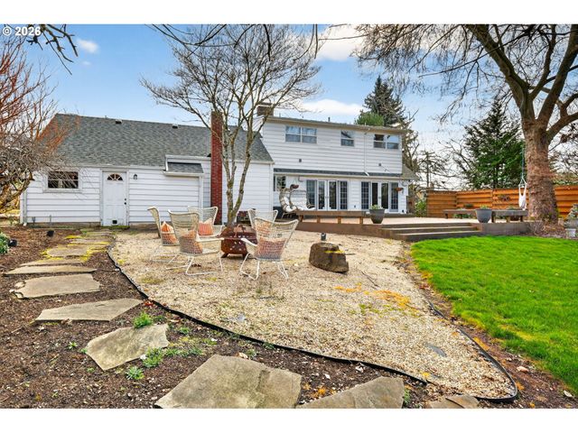 1195 Nw GARIBALDI St, Hillsboro, OR 97124