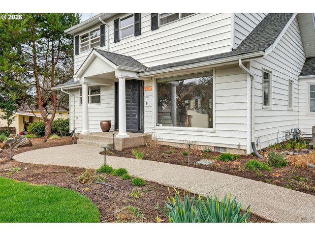 1195 Nw GARIBALDI St, Hillsboro, OR 97124