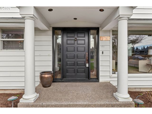 1195 Nw GARIBALDI St, Hillsboro, OR 97124