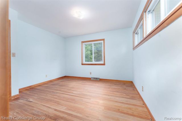 9648 Hyne Road, Brighton, MI 48114