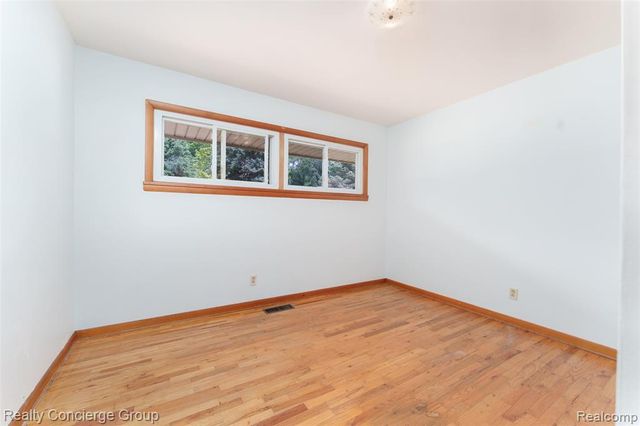9648 Hyne Road, Brighton, MI 48114