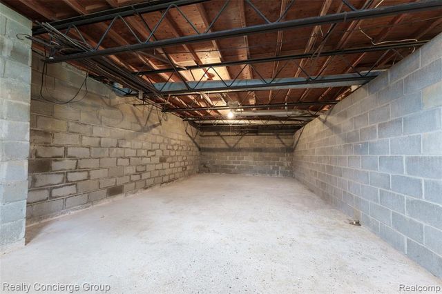 9648 Hyne Road, Brighton, MI 48114