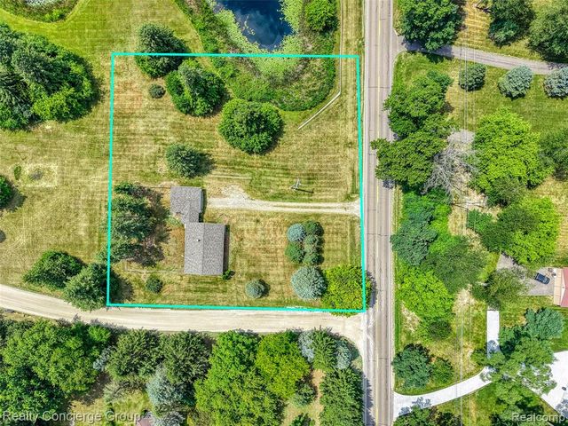 9648 Hyne Road, Brighton, MI 48114