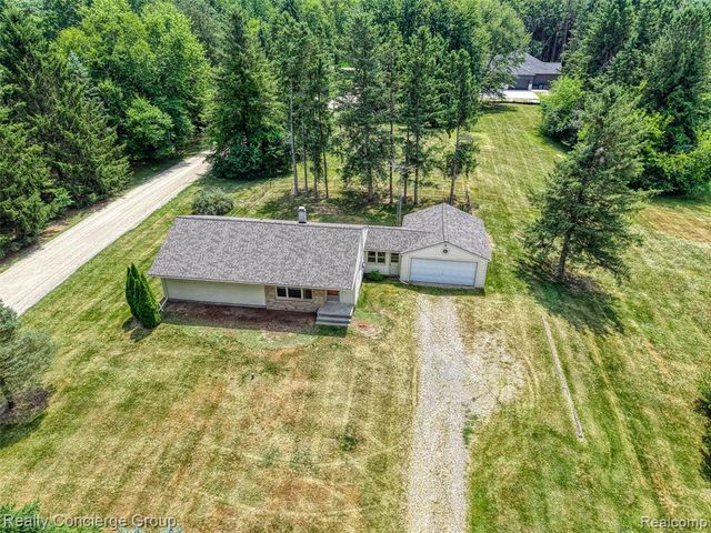 9648 Hyne Road, Brighton, MI 48114