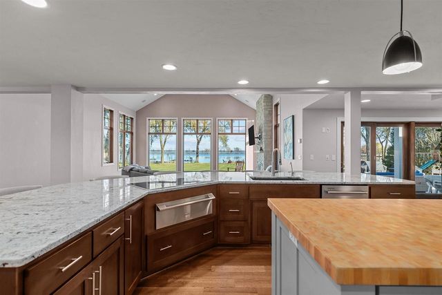 104 LIMEKILN DRIVE, Neenah, WI 54952