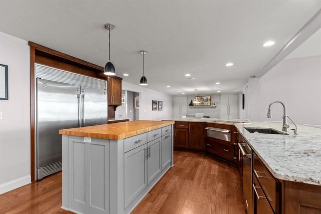 104 LIMEKILN DRIVE, Neenah, WI 54952