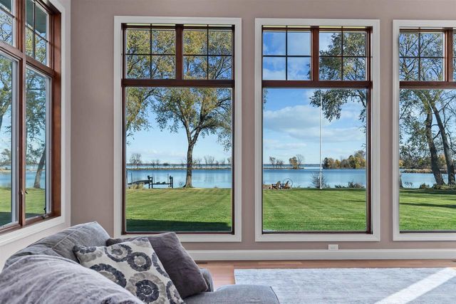 104 LIMEKILN DRIVE, Neenah, WI 54952